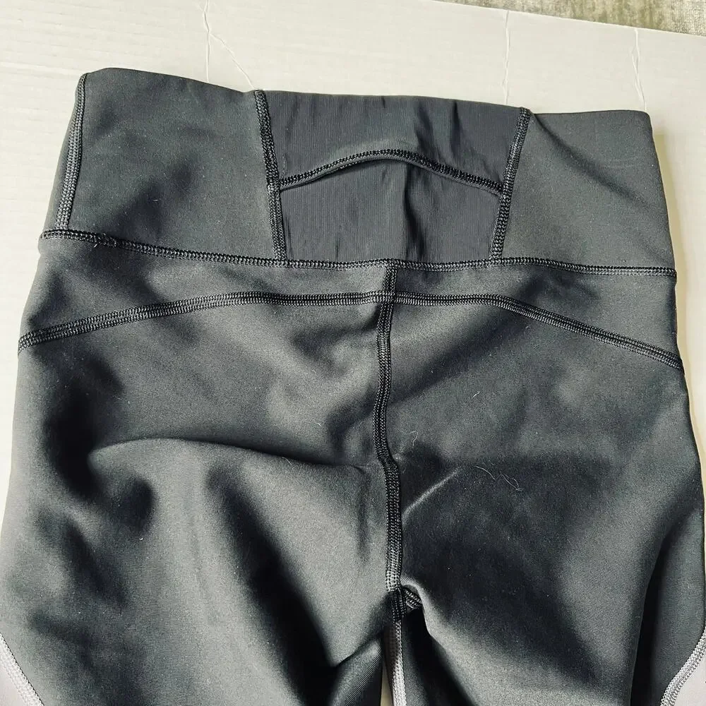 Athleta Sz S Colorblock Salutation Black Gray EXCELLENT